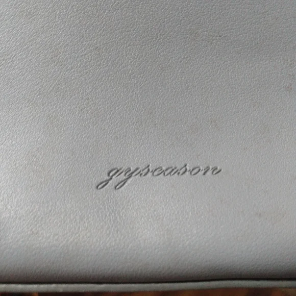 Purse - Picture 2 of 2